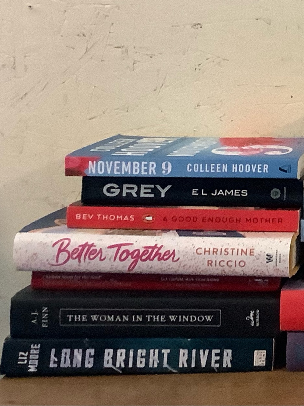 5 Gently Used Novels for $10-Limited Time Sale - Picture 2 of 5